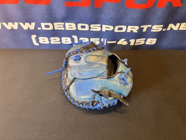 *USED* Rawlings Gamer XLE Catchers Mitt - Image 3