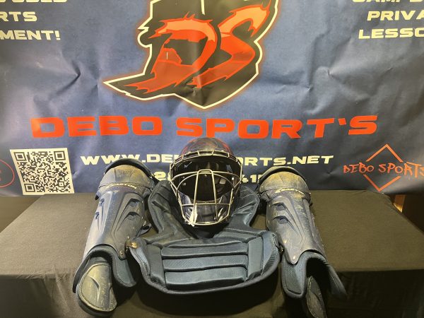 *Used*  Easton Intermediate Catchers Gear